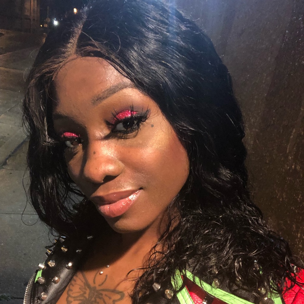 Meet your Posher, Kanisha